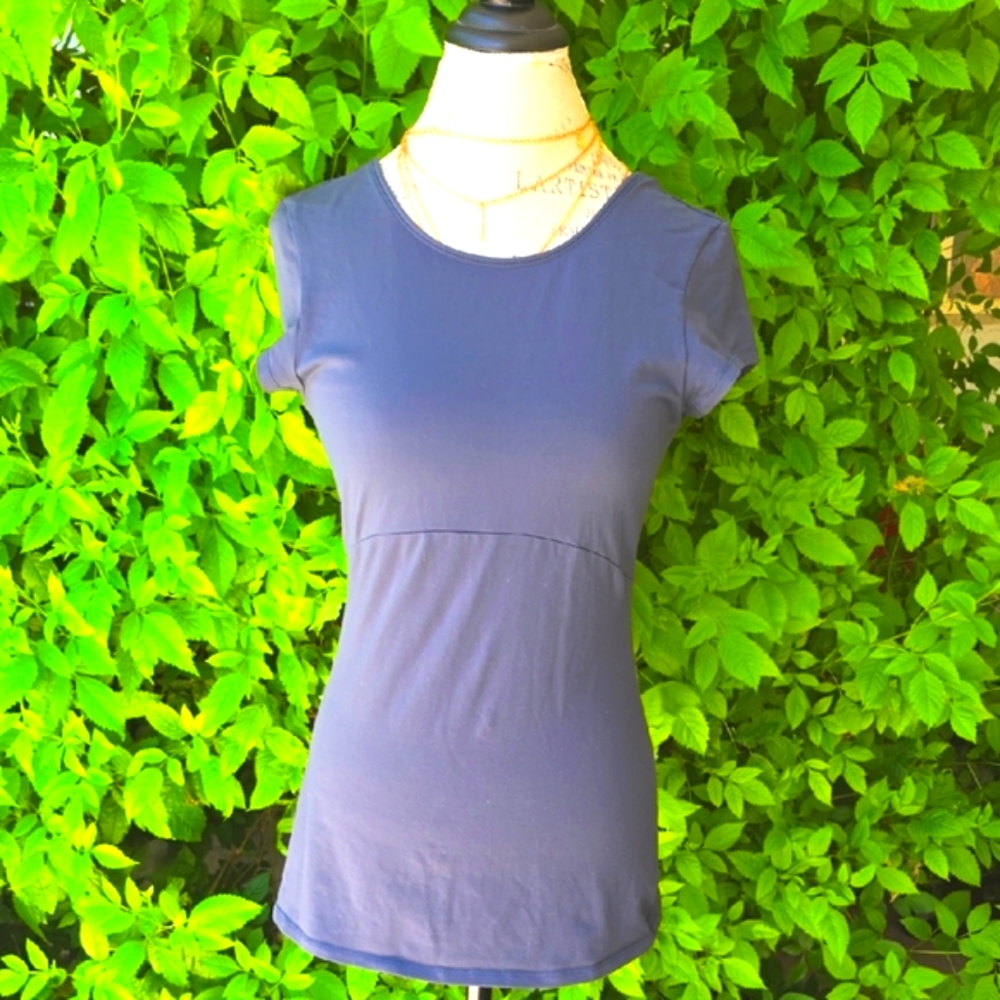 Lucy Dark Gray Short Sleeve Tee